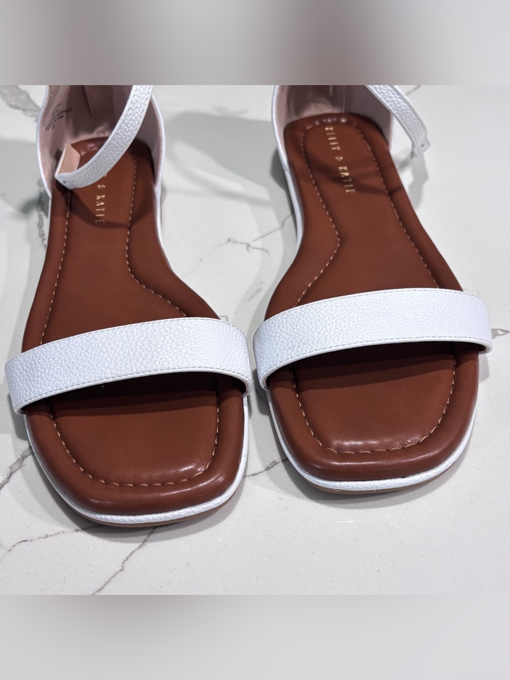 Kelly & Katie Nymie White Ankle-Strap Flat Back Zipper Sandals Women’s 9 - Picture 3 of 12